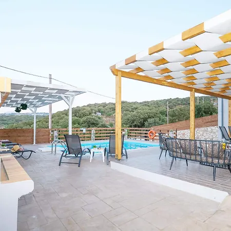 Eleonas With Private Swimming Pool