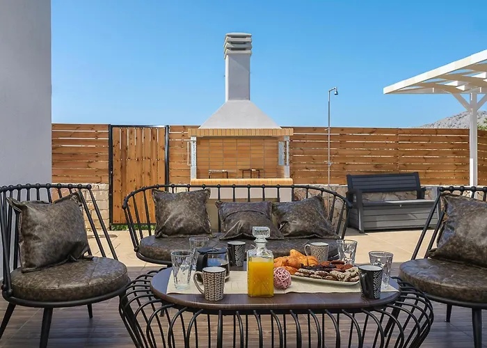 Eleonas With Private Swimming Pool