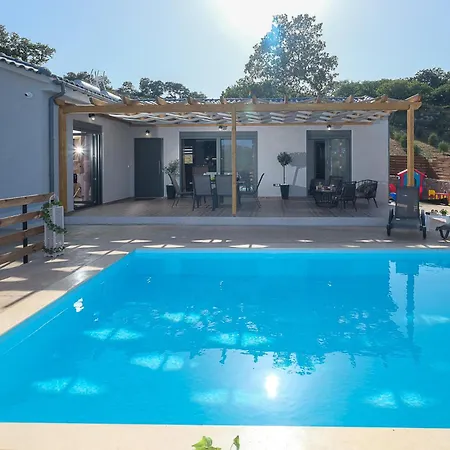 Eleonas With Private Swimming Pool Villa